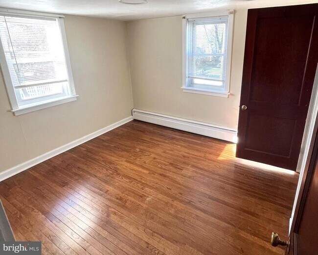 Foto del edificio - 18 Mercer Ave