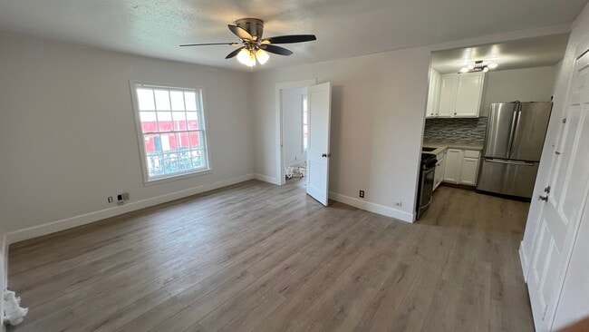 Building Photo - 3821 Woodleigh St