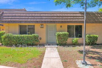 Building Photo - 1622 E Coronado Dr