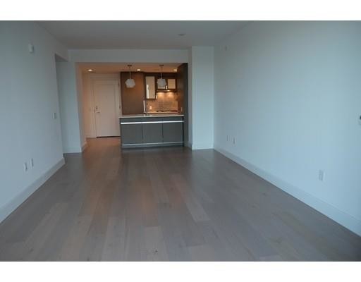 Building Photo - 131 Beverly St