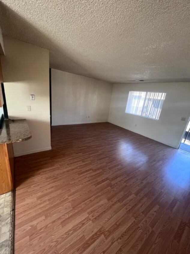 Primary Photo - 200 W Caldwell Ave