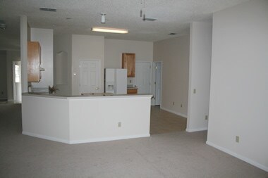 Building Photo - 932 W. Doty Branch Lane