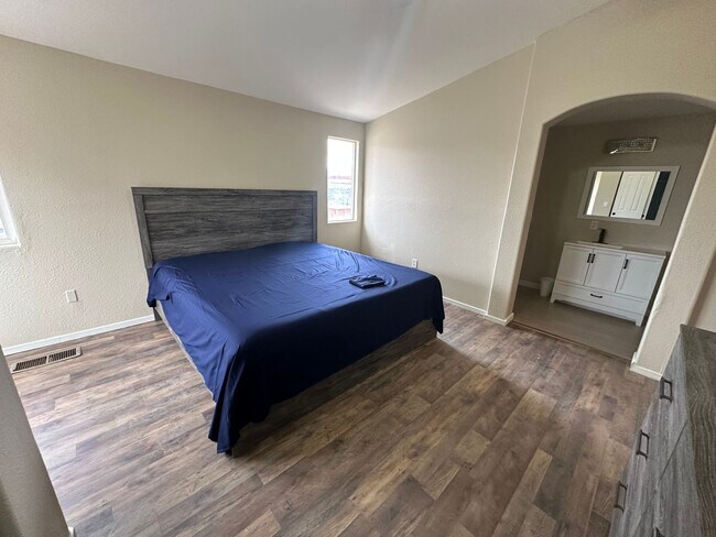 Building Photo - Fully Furnished Home for rent in Fernley, ...