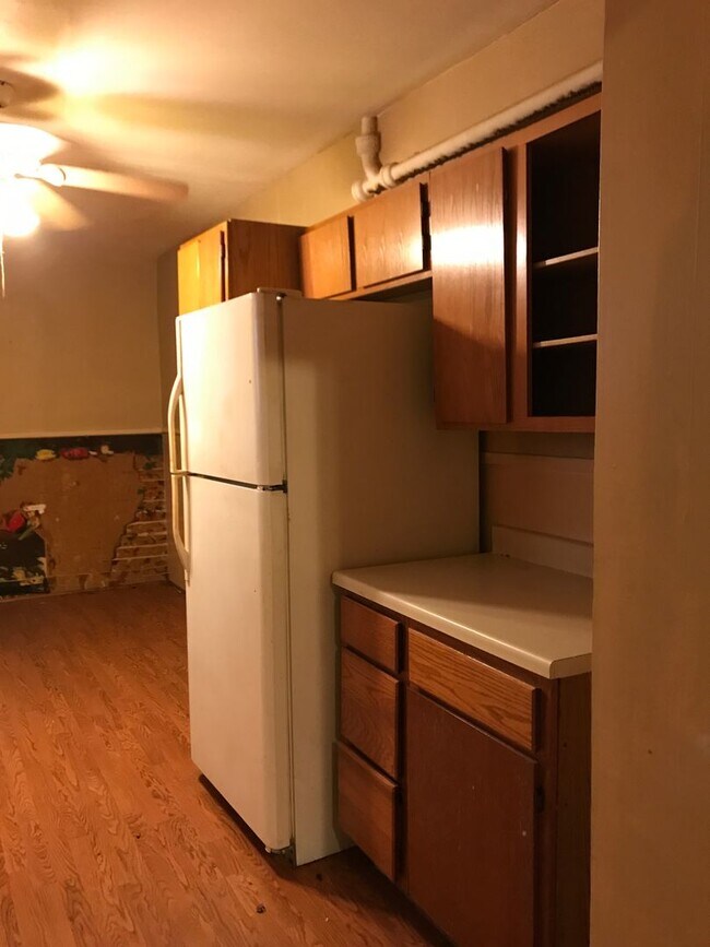 Building Photo - ****112 - C Roberts - Alexandria