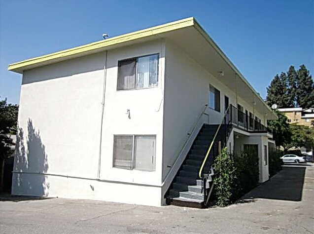 Primary Photo - 3160 Cazador St