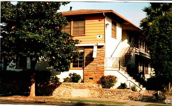 Foto del edificio - 1120 CHESTNUT AV