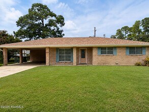 Building Photo - 208 Mayard Dr