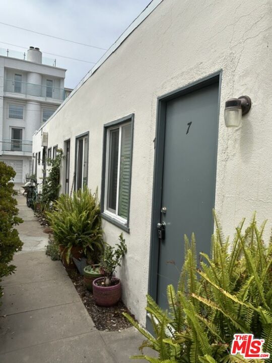 Foto del edificio - 27 Eastwind St