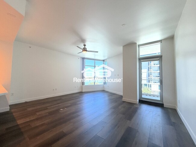 Building Photo - 120 E Rio Salado Pkwy