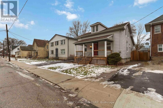 Building Photo - 23 Mitchell St