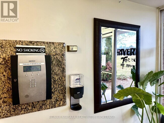 Photo du bâtiment - 7 Riverview Blvd