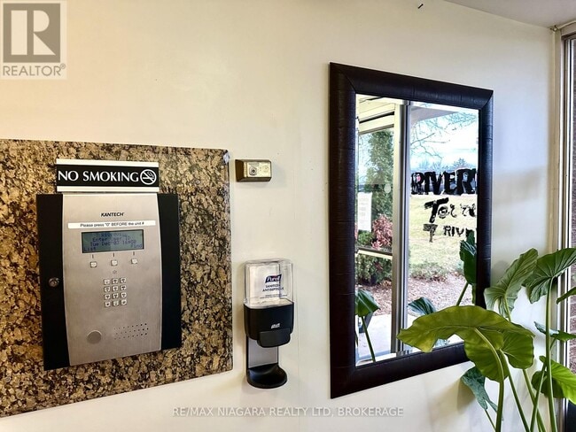 Photo du bâtiment - 7 Riverview Blvd