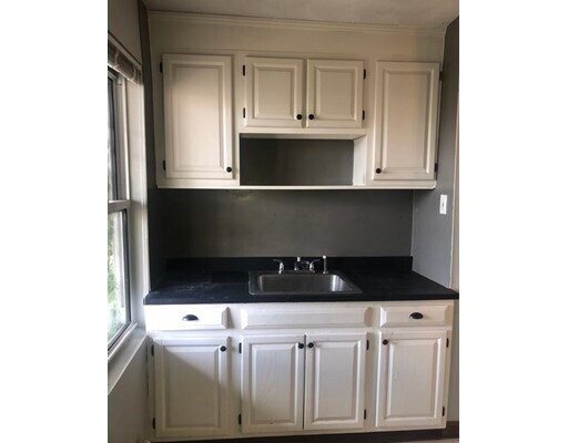 Foto del edificio - 527 E 7th St