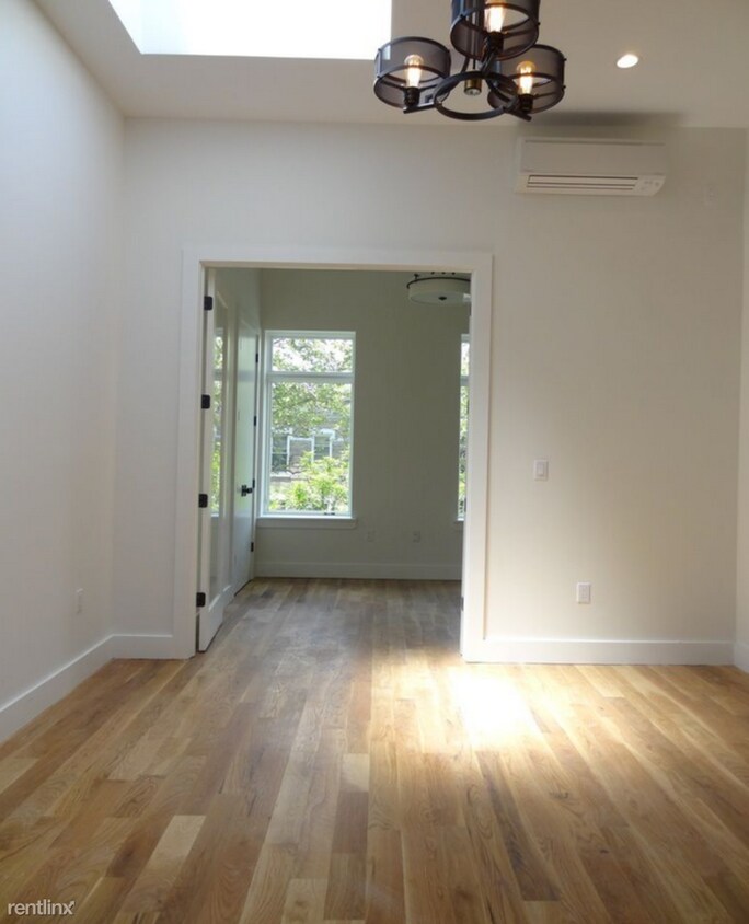 Primary Photo - 17-30 Greene Ave