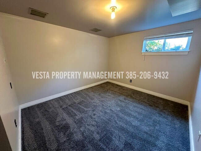Building Photo - 2587 W 4400 S