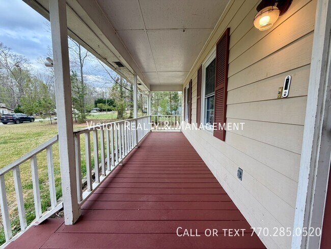 Foto del edificio - 130 Tyler Ln