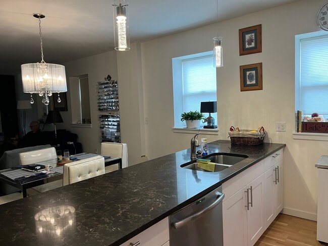 Foto del edificio - 2835 W Parkside Pl