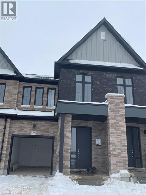 Building Photo - 125 Manuel St