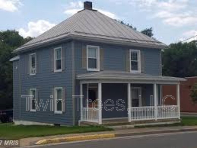 5810 Main St, Mount Jackson, VA 22842 House Rental in Mount Jackson, VA