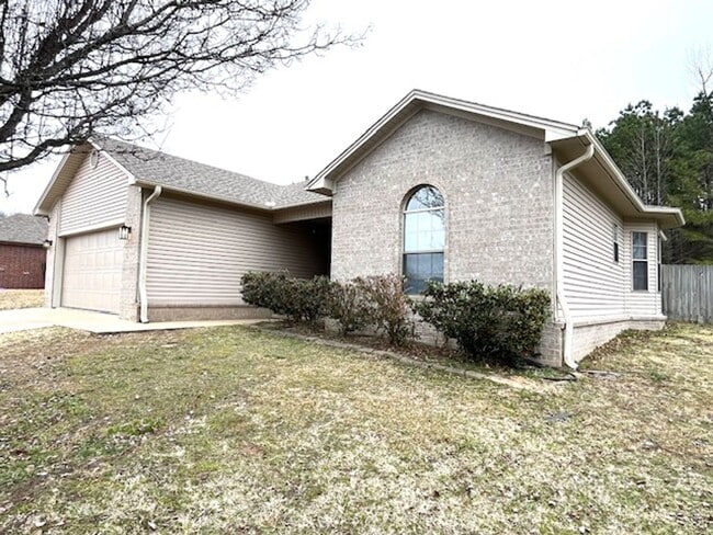 Building Photo - Nice 3 bedroom 2 bathroom Cabot, Arkansas Home