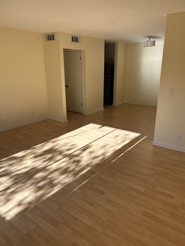 Foto principal - 515 Basswood Ave