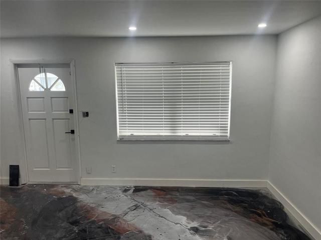 Foto del edificio - 739 NE 13th Ct