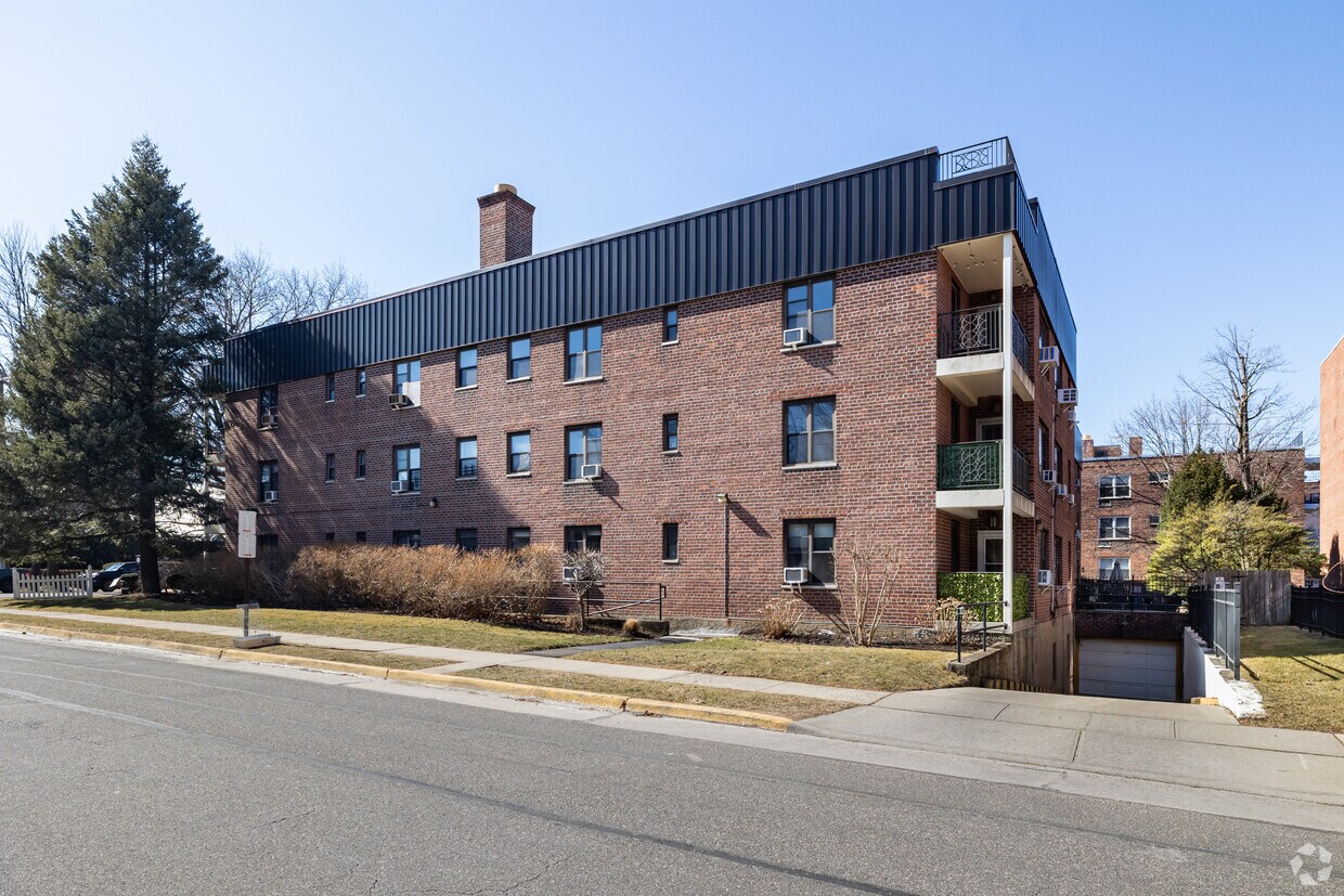 Building Photo - Eden Terrace