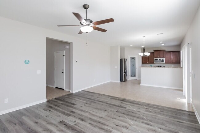 Foto del edificio - 4393 W Crescent Rd