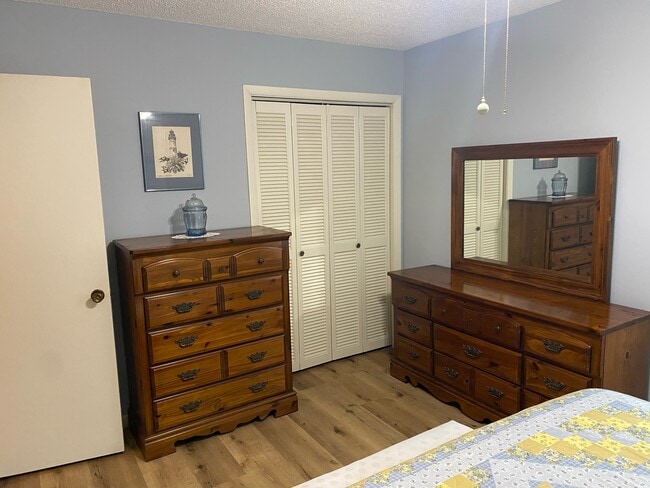 Foto del edificio - 203 Opal Ln