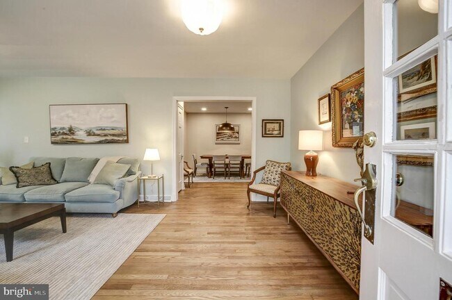 Foto del edificio - 4902 40th Pl