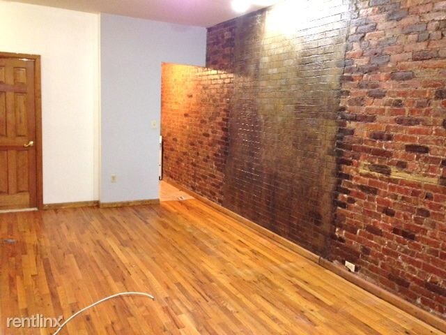 Foto del edificio - 1 br, 0.5 bath Apartment - 149 W 72nd St