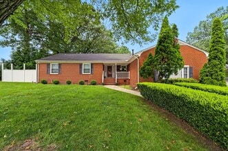 Building Photo - 1757 Lafayette Dr