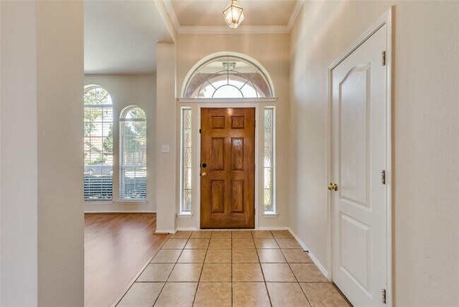 Foto del edificio - 1440 Woodmont Dr