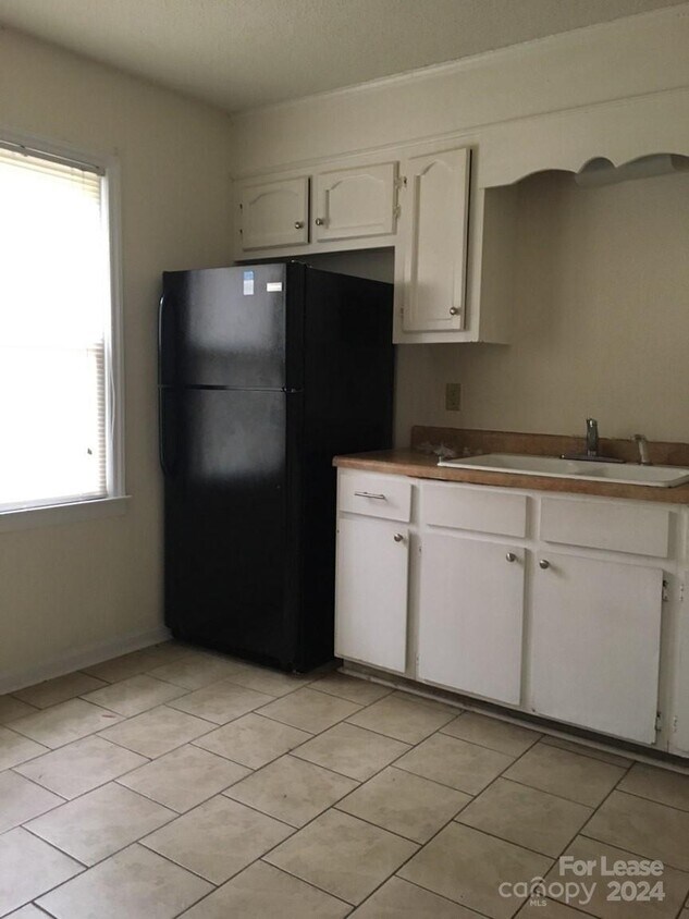 Foto del edificio - 1917 Parkdale Ave