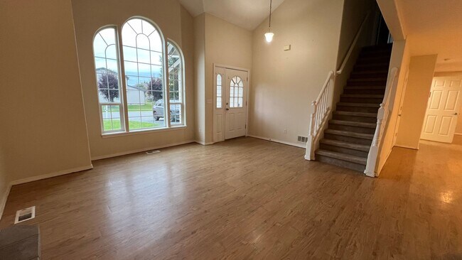 Photo - A spacious (4) Bedroom, (2.5) Bathroom hom... House