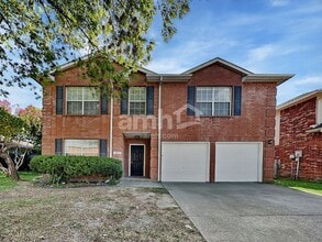 Building Photo - 163 Southlake Dr