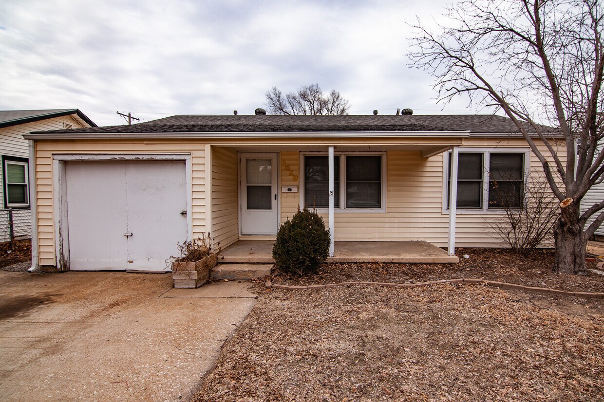 Foto principal - 1628 S Grove St