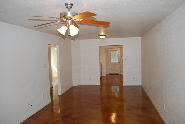 Foto del edificio - 922 RW