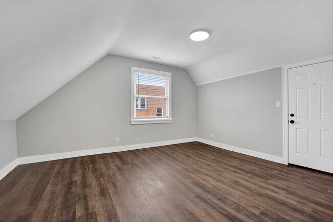 Foto del edificio - 3040 W Medill Ave