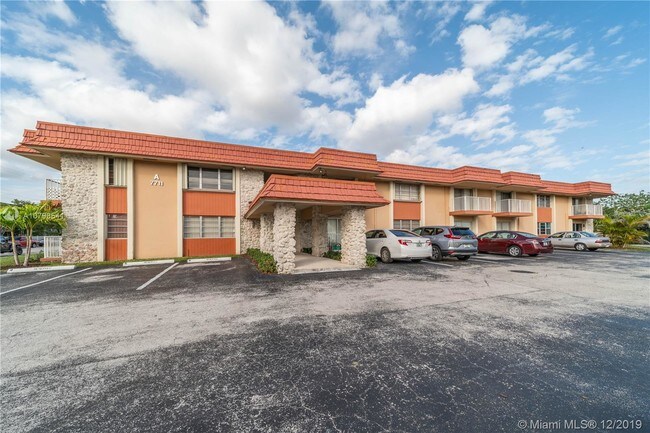 Building Photo - 7711 SW 56th St