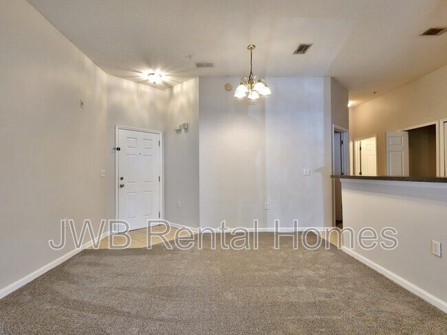 Foto del edificio - 5101 Playpen Dr