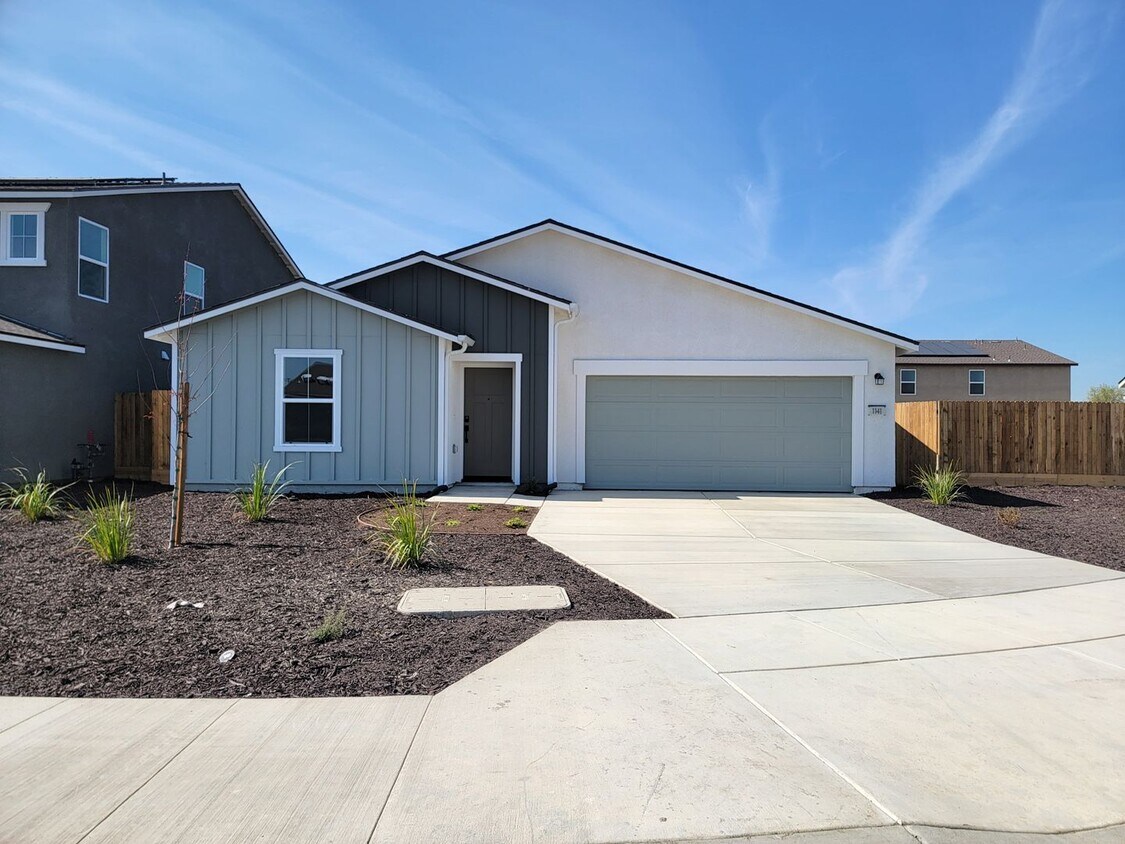 1141 Spyglass St, Tulare, CA 93274 House Rental in Tulare, CA