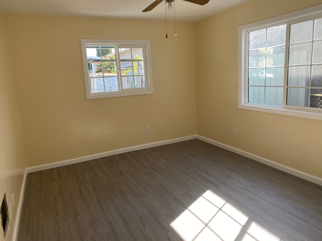 Bedroom - 531 N Hazard Ave
