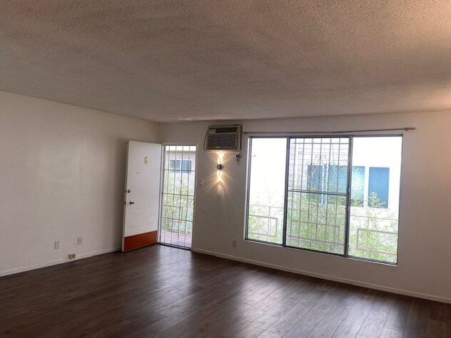 Building Photo - 6013 Carlton Way