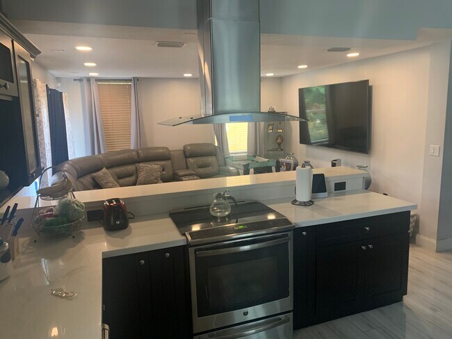 Foto del edificio - 5340 SW 130th Ave