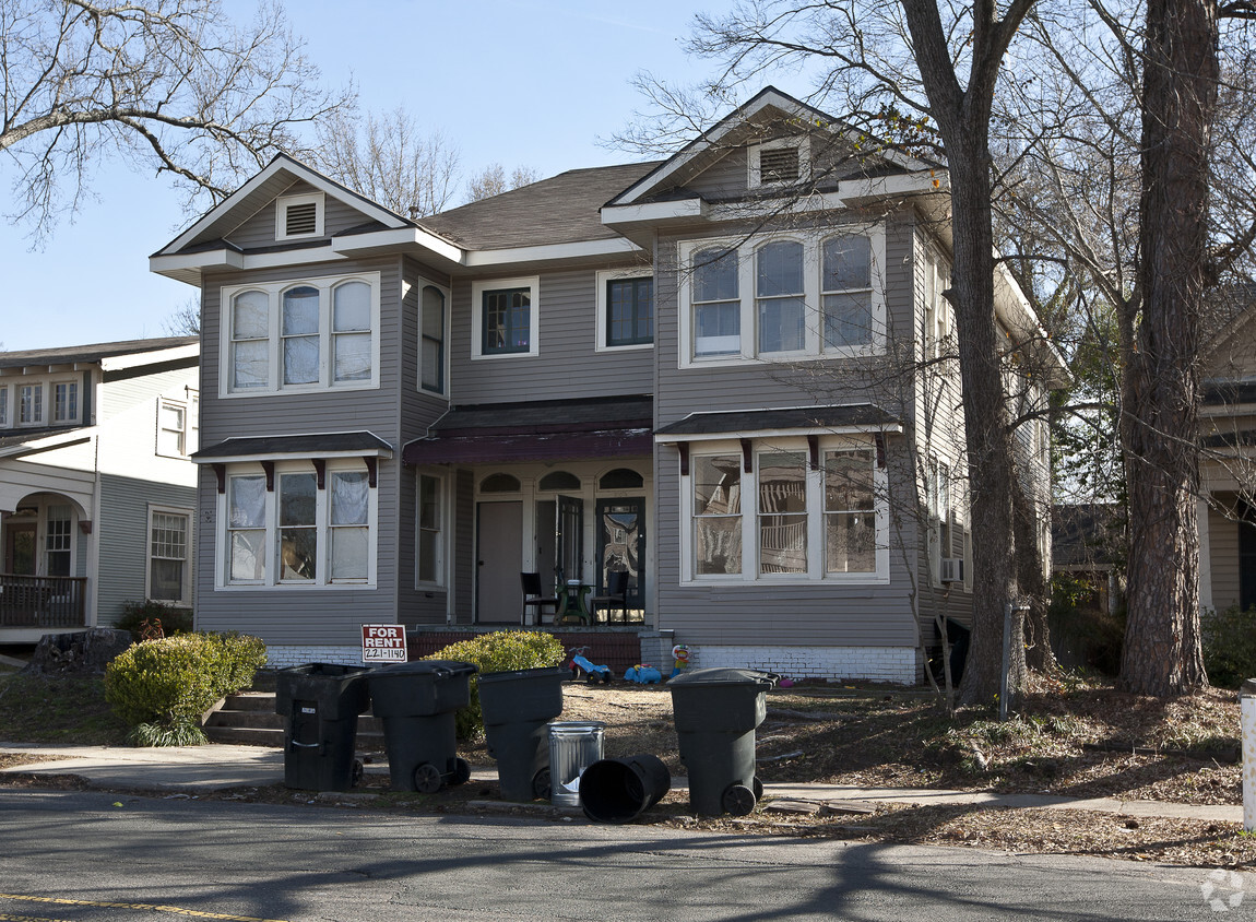 Primary Photo - 2105 Highland Ave
