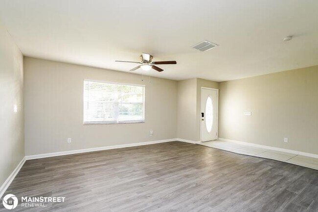 Building Photo - 908 SE 19th TER, Cape Coral, FL 33990