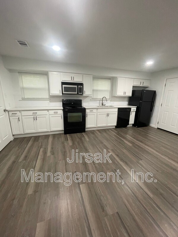 Foto del edificio - 241 3rd St NE