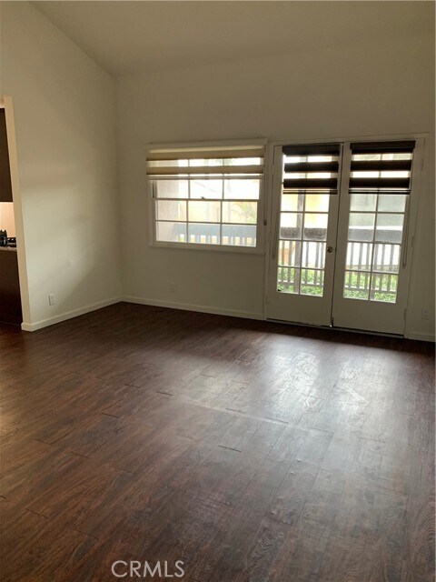 Building Photo - 317 Encino Ln