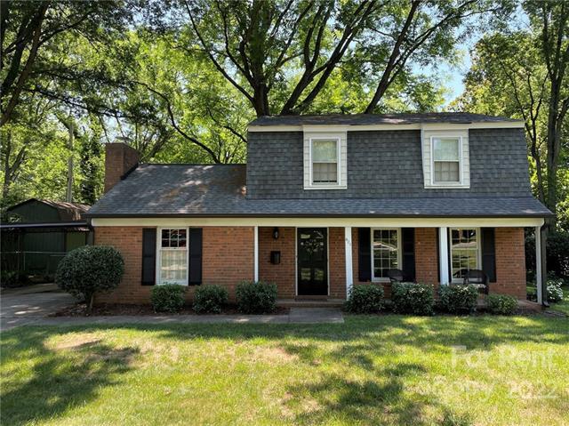 Building Photo - 821 Greentree Dr